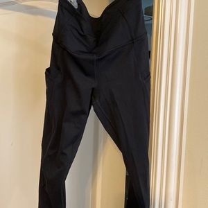 Lululemon size 6 leggings with side pockets. In great condition